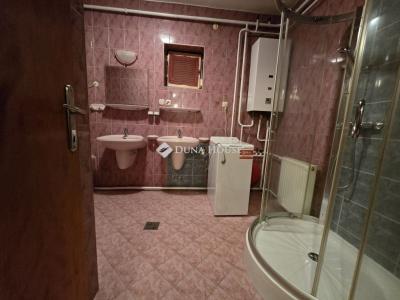 Eladó családi ház Pécs