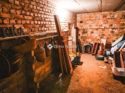 Eladó családi ház Pécs