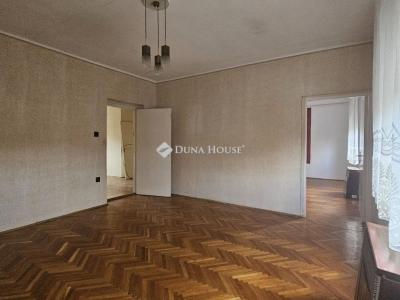 Eladó családi ház Pécs