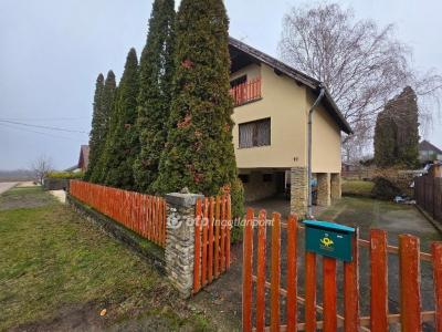 Eladó családi ház Velence