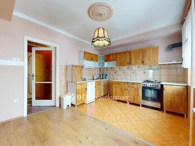 Eladó lakás Edelény