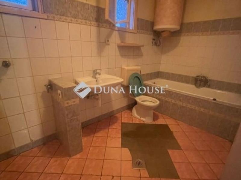 Eladó családi ház Tápióság