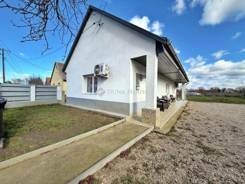 Eladó családi ház Aba