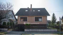 Eladó családi ház Győr