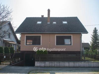 Eladó családi ház Győr