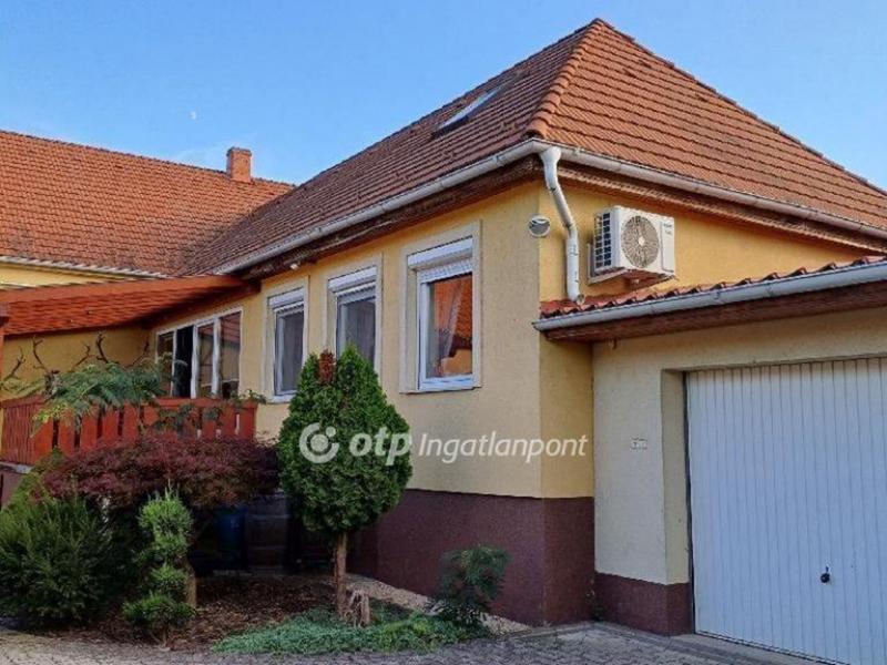 Eladó családi ház Csorna