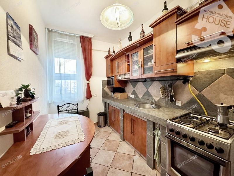 Eladó lakás Kecskemét