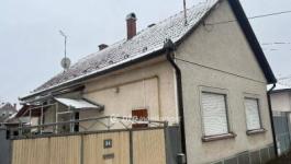 Eladó családi ház Cegléd