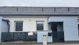 Eladó lakás Cegléd