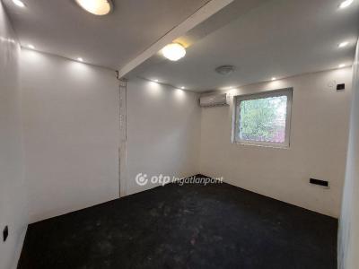 Eladó családi ház Szegvár