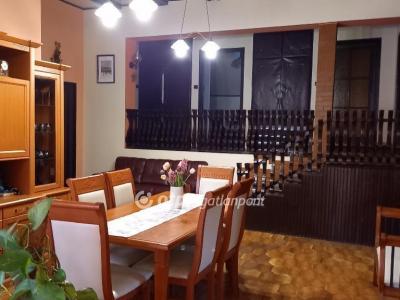 Eladó családi ház Tápiószele