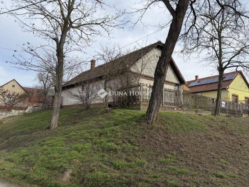 Eladó családi ház Kóka