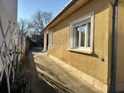 Eladó családi ház Budapest