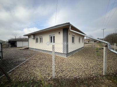 Eladó családi ház Dánszentmiklós