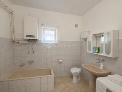 Eladó családi ház Vecsés