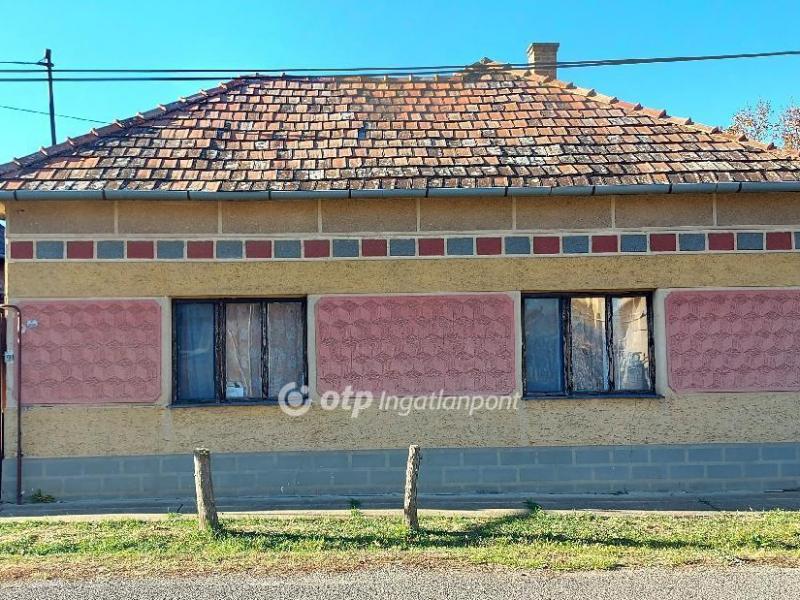 Eladó családi ház Kunszentmárton