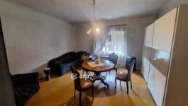 Eladó családi ház Almáskamarás