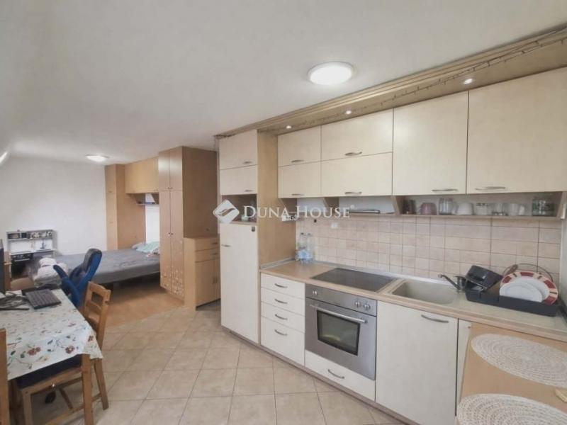 Eladó lakás Kistarcsa