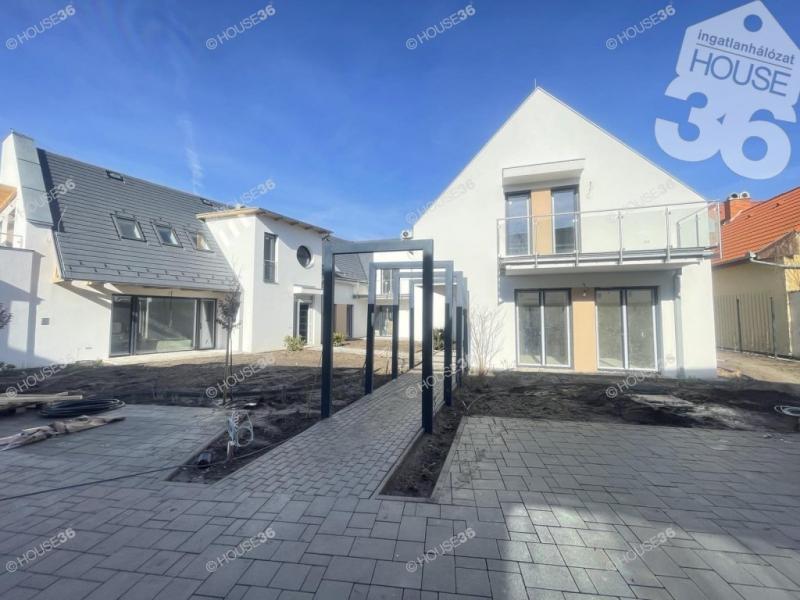 Eladó lakás Kecskemét