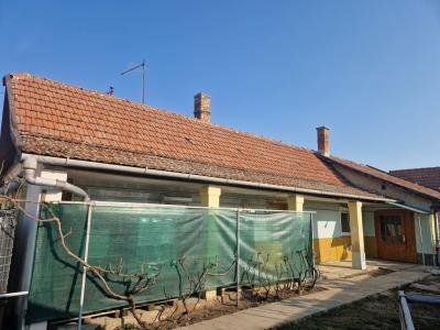 Eladó családi ház Jászberény