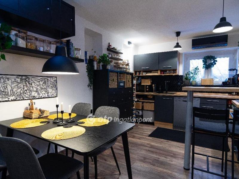 Eladó családi ház Cserkeszőlő