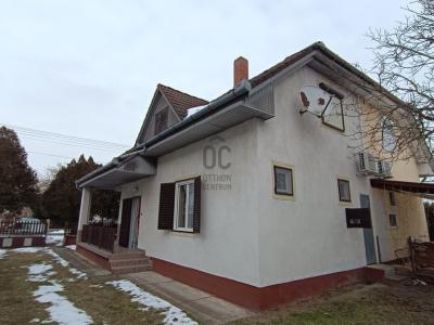 Eladó nyaraló Balatonfenyves