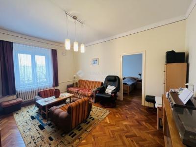 Eladó lakás Dunaújváros