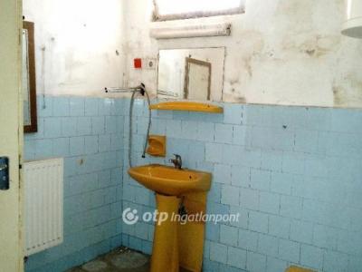 Eladó családi ház Veszprém