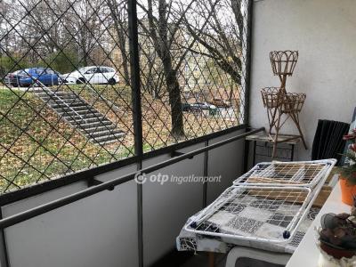 Eladó lakás Ajka