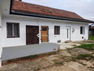 Eladó családi ház Gyál