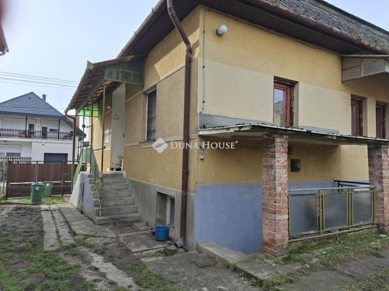 Eladó családi ház Zsámbok