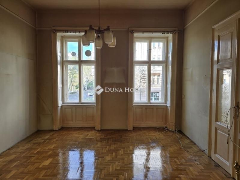 Eladó lakás Budapest