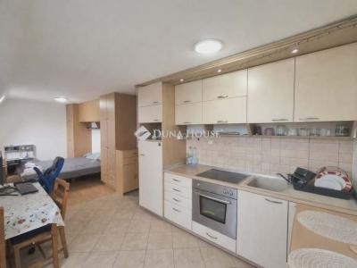 Eladó lakás Kistarcsa