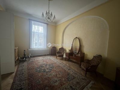 Eladó családi ház Budapest