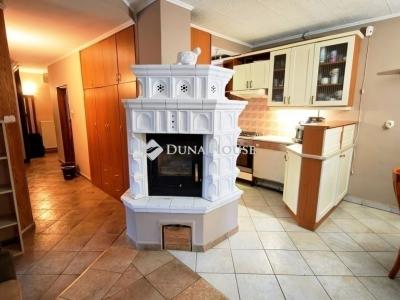 Eladó családi ház Csomád