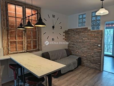 Eladó lakás Vác
