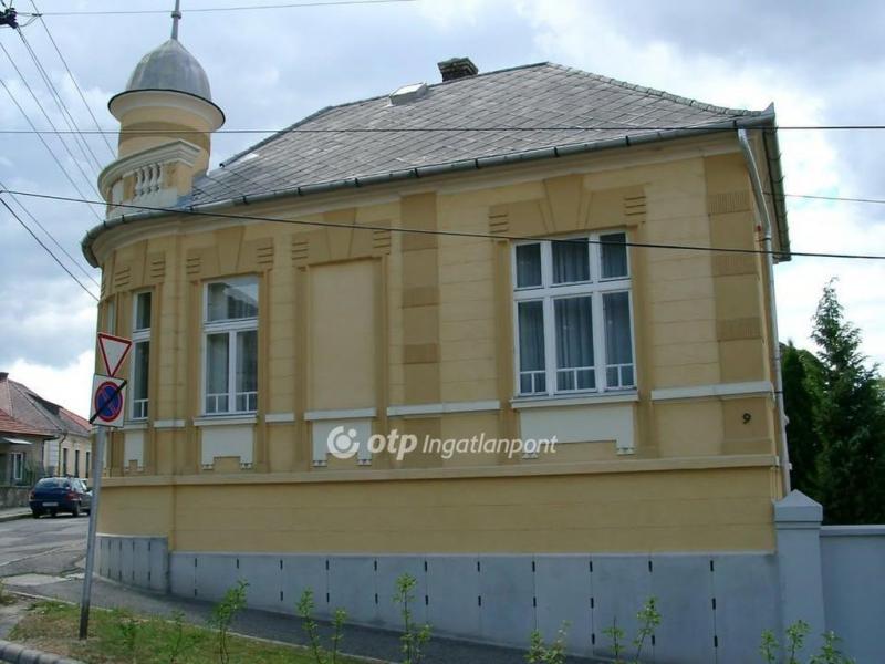 Eladó családi ház Veszprém