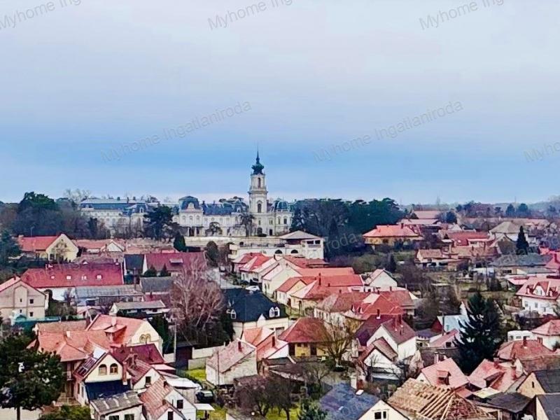 Eladó lakás Keszthely