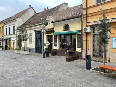 Eladó családi ház Pécs