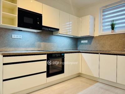 Eladó lakás Debrecen