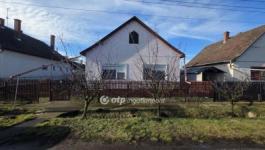 Eladó családi ház Kaba