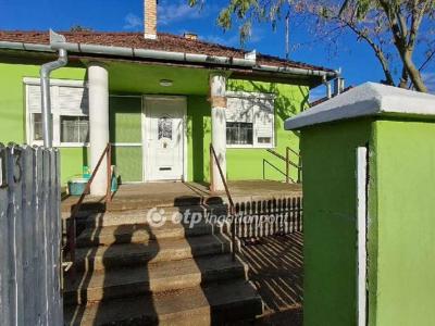 Eladó családi ház Kaba