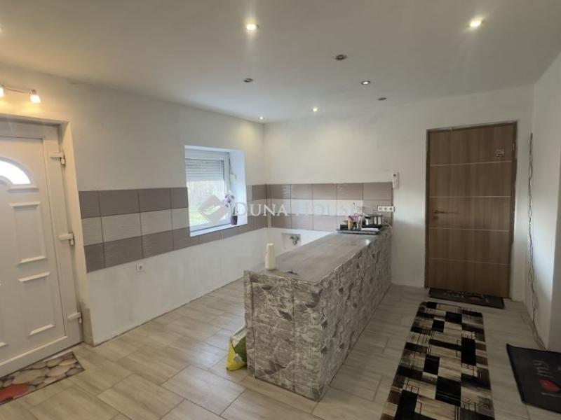 Eladó családi ház Tápiószele