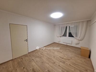 Eladó lakás Mezőhegyes