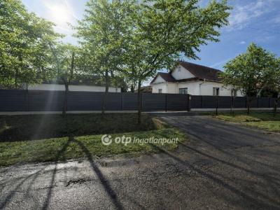 Eladó családi ház Berettyóújfalu