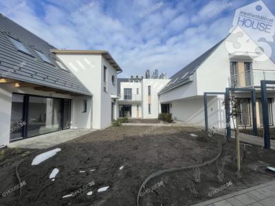 Eladó lakás Kecskemét