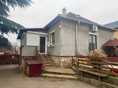 Eladó családi ház Érd