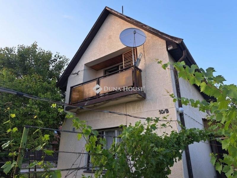 Eladó családi ház Érd