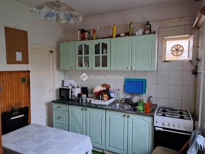 Eladó családi ház Érd