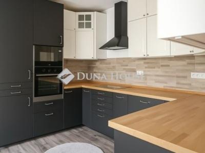 Eladó családi ház Budapest